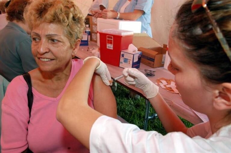 Indocumentados mayores enfrentan  serios problemas de salud con pocos recursos