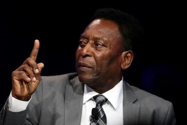Pelé está estable y “sigue en observación” en un hospital de Sao Paulo
