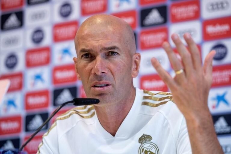 Zidane: “No contemplo la marcha de Keylor Navas”