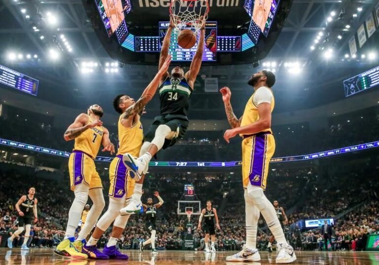 El mundo de las apuestas ve a los Lakers y a los Bucks favoritos al título de la NBA