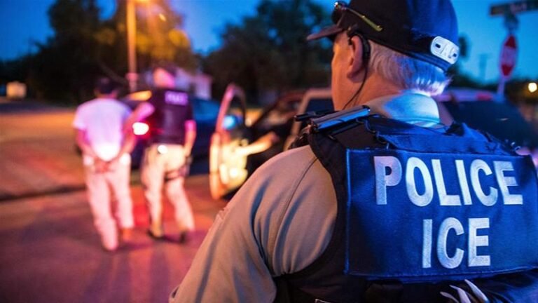 Temen que coronavirus se propague por operativos del ICE