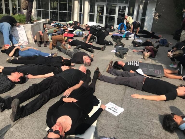 Celebran marcha para condenar muerte de inmigrantes en la frontera