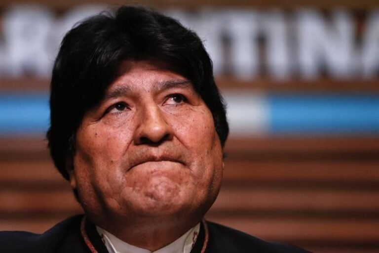Morales alerta de “tercer golpe” en Bolivia por polémico ascenso de militares