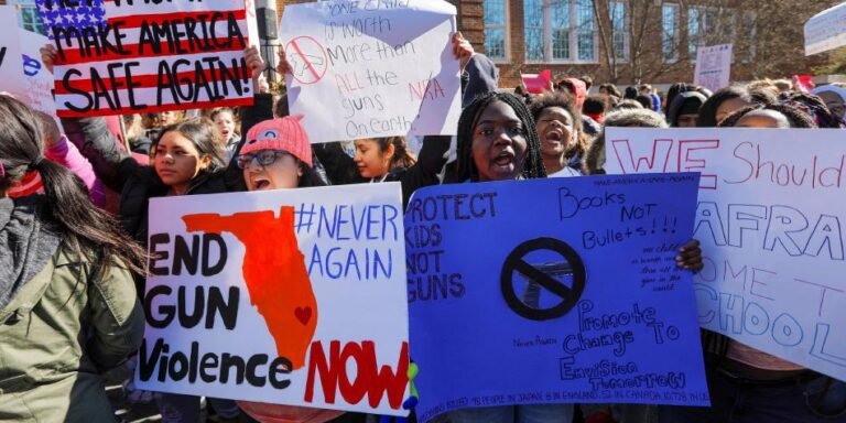 Polémica medida permitirá armar a maestros en escuelas de Florida