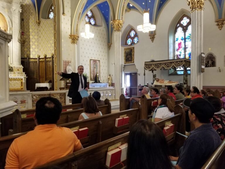 Abogado recuerda a inmigrantes mantenerse callados si se encuentran con un agente del ICE