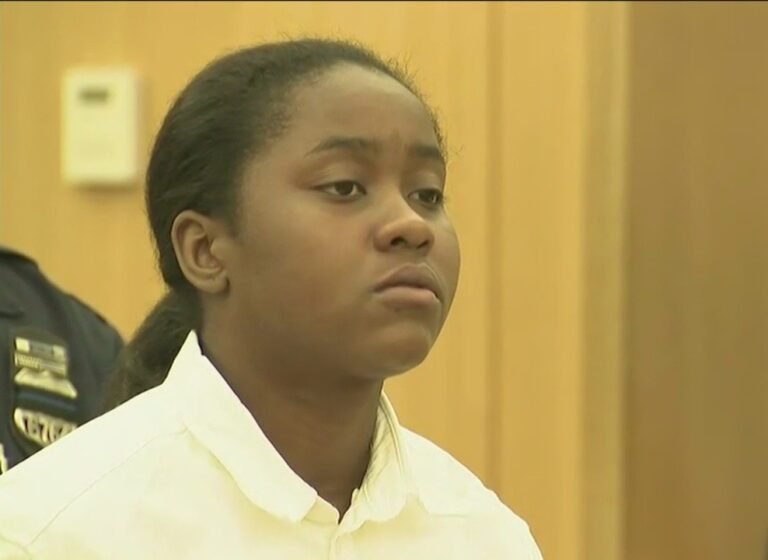 Adolescente sentenciada por apuñalamiento fatal de estudiante de secundaria