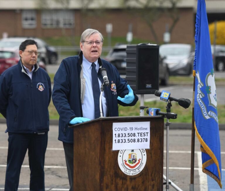Alerta por aumento de casos de COVID-19 en Stamford