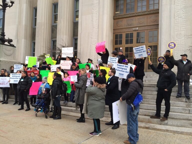 Aprueban proyecto de ley que protege a inmigrantes en Westchester