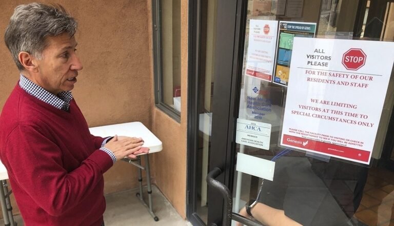 Autorizan restricciones de visitas adicionales para proteger hogares de ancianos