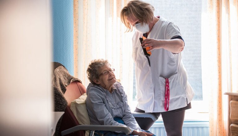 CT pudo haber hecho más para ayudar a hogares de ancianos a detener el COVID-19