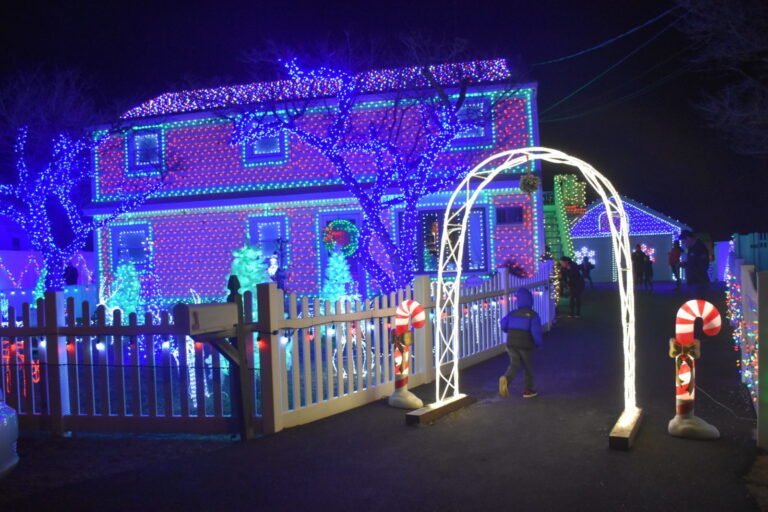 “Casa de las Luces” ha sido decorada por 34 años consecutivos