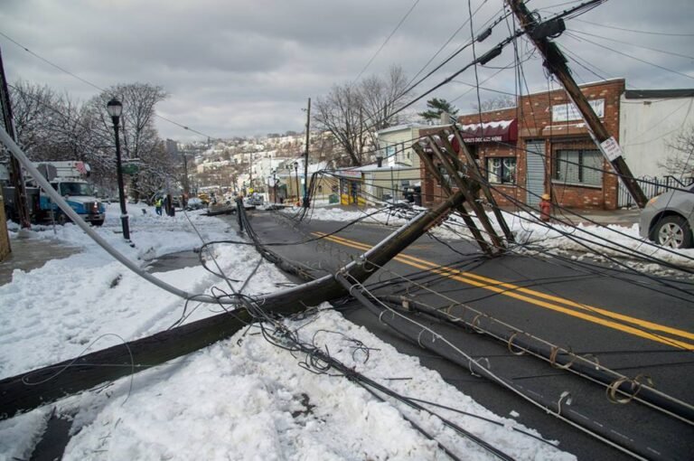 Casi 50 mil viviendas sin energía eléctrica después de tormenta