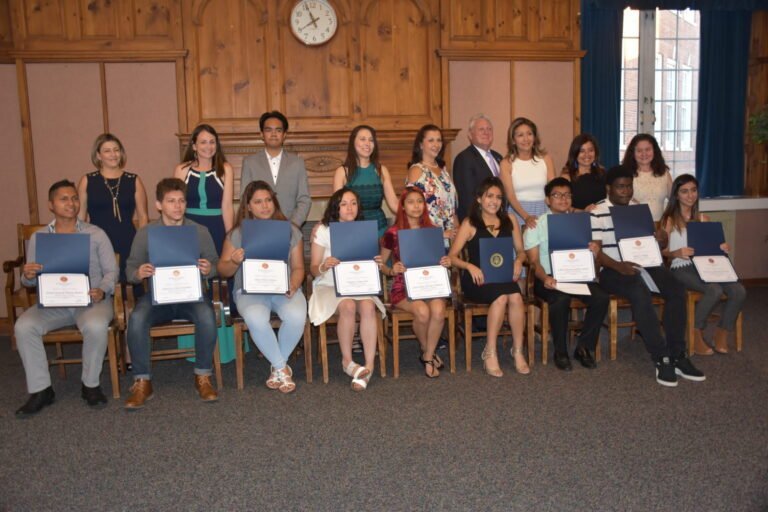 Cena de gala para ayudar a estudiantes indocumentados
