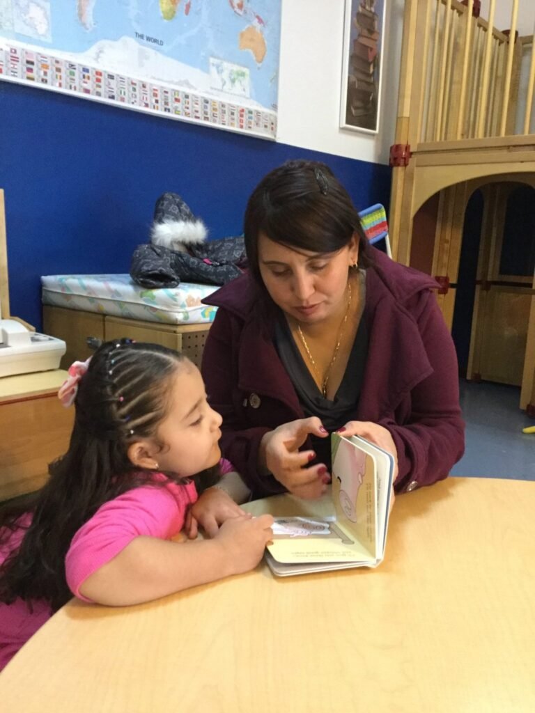 Centro ayuda a mujeres y niños inmigrantes a alcanzar la plenitud de su potencial