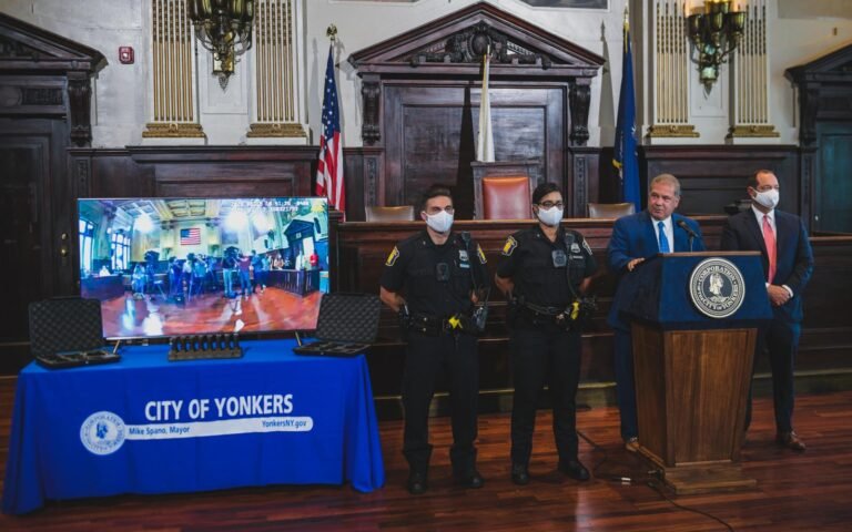 Ciudad lanza programa piloto de cámaras corporales de la policía