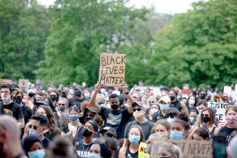 Ciudades de CT piden que racismo sea declarado como una crisis de salud pública