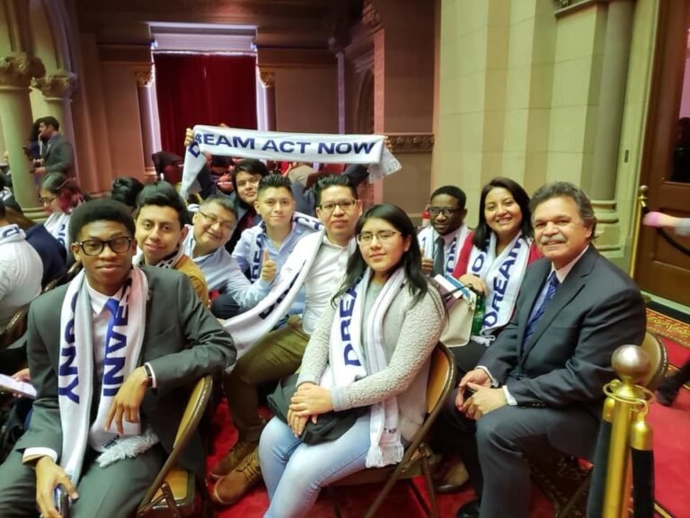 Congreso de NY aprueba el Dream Act