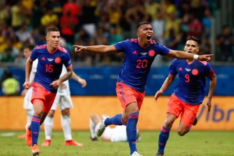 Colombia dobla a Argentina y Perú empata sin goles frente a Venezuela