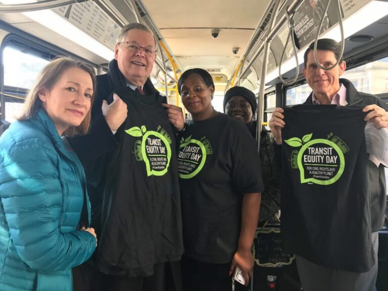 Defensores de tránsito le piden a Alcalde que “viaje en autobús”