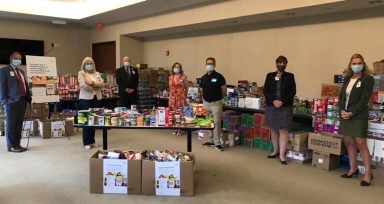 Donación de alimentos para cientos de familias de NY y CT