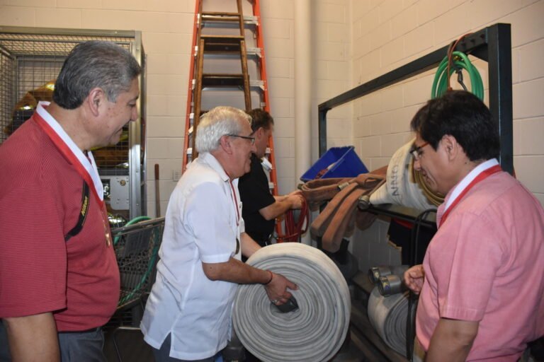 Donarán equipos de socorro a bomberos de Perú