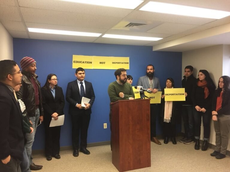 Dreamers y defensores exponen sobre “Situación de la Comunidad Inmigrante”