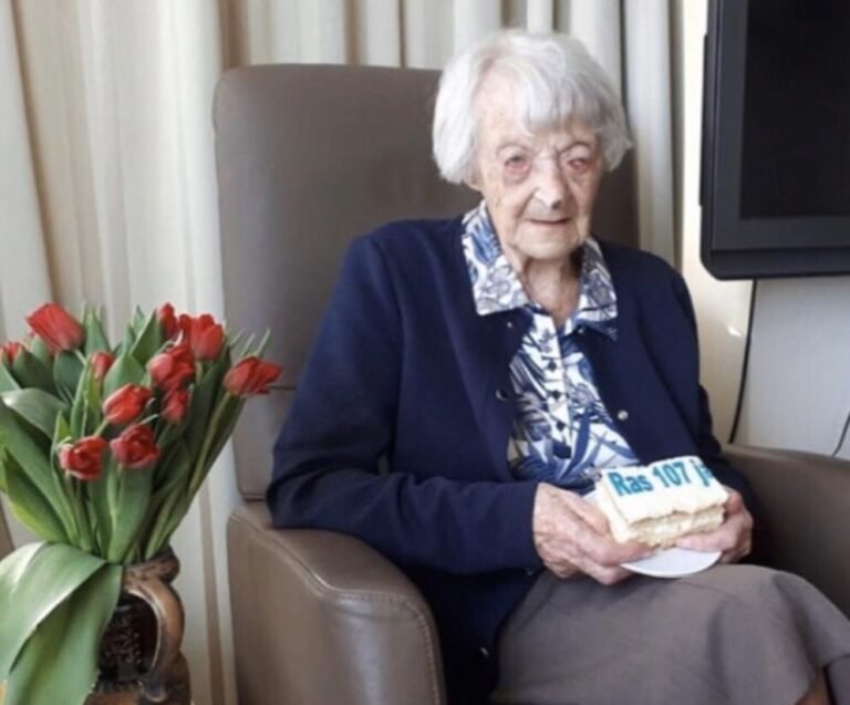 Mujer de 107 años se recuperó del COVID-19 y volvió a casa: es la más longeva del mundo en lograrlo