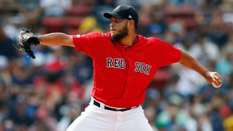 Miocarditis, afección cardíaca relacionada con el COVID-19 que mandado al banquillo a Eduardo Rodríguez, lanzador de los Red Sox