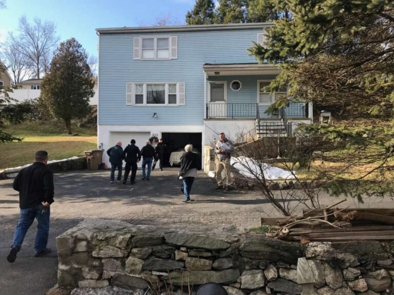 Encuentran muerta a pareja en casa