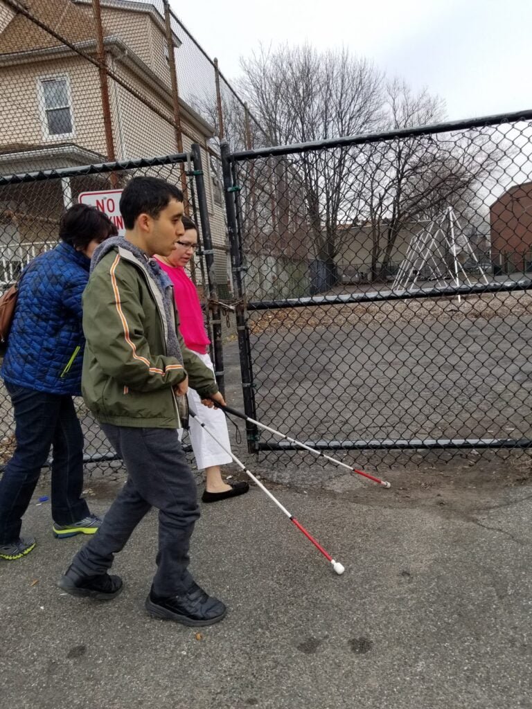 Entrenamiento y homenaje a madre de familia que perdió la vista