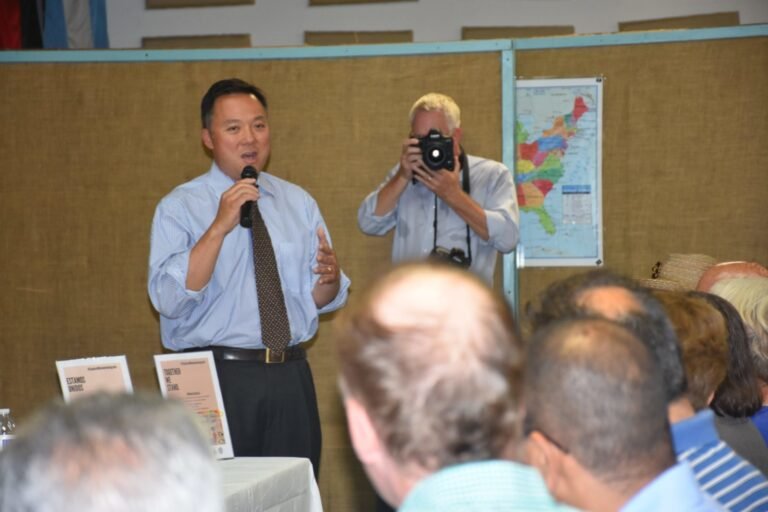 Fortalecen lucha contra arrestos de inmigrantes en cortes