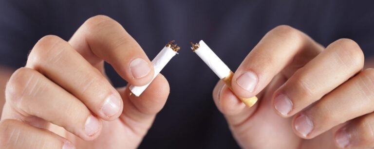 Gobernador firma ley que aumenta edad de 18 a 21 años para comprar tabaco