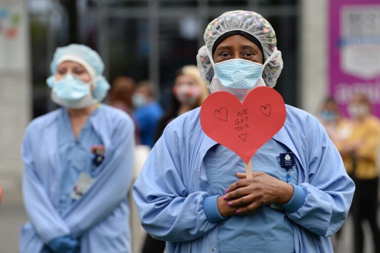 Guía para encontrar ayuda durante el COVID-19 a través de Hartford HealthCare