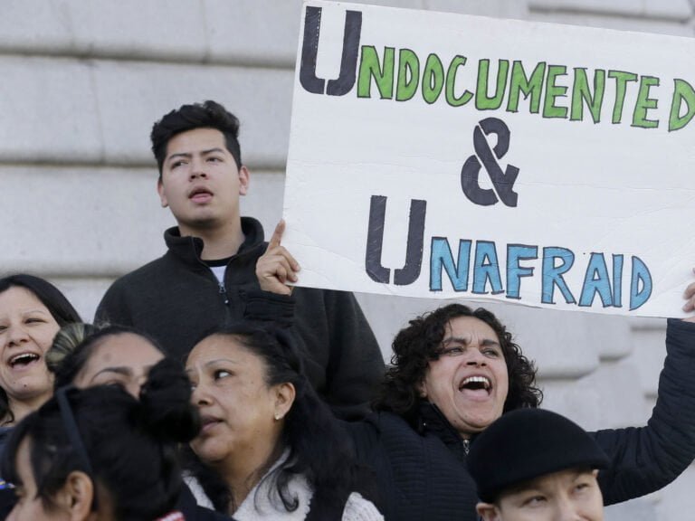 ICE cita a funcionarios de CT por políticas de santuario para inmigrantes