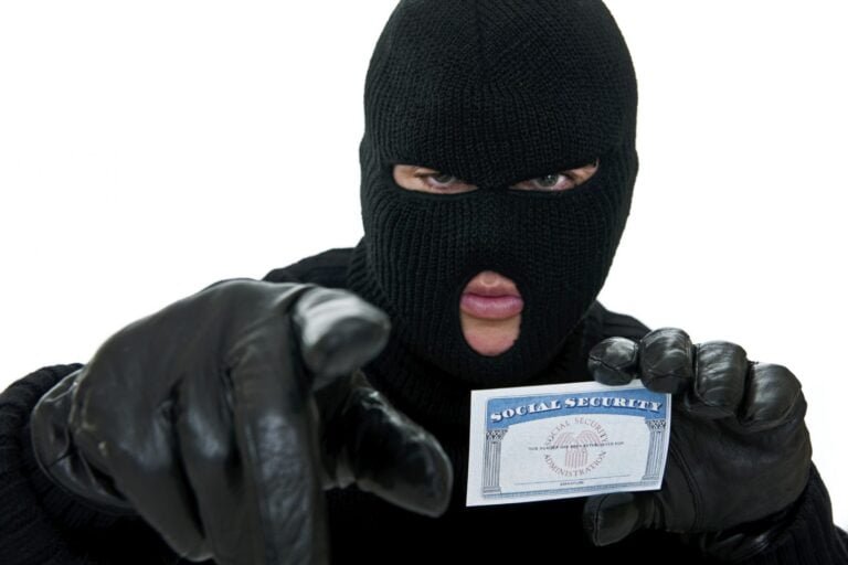 Instan a denunciar posibles fraudes relacionados con los impuestos