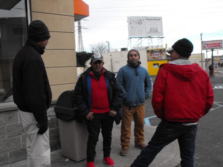 Jornaleros viven el invierno con ahorros del verano