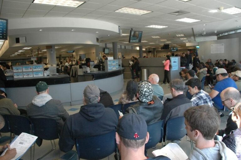 Lamont revela plan para Departamento de Motores y Vehículos