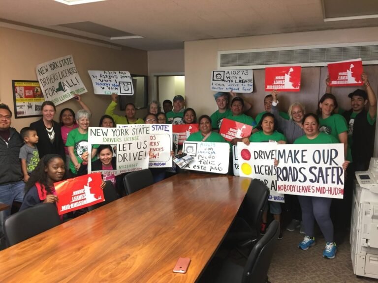 Lanzan campaña millonaria a favor de las licencias de conducir para indocumentados