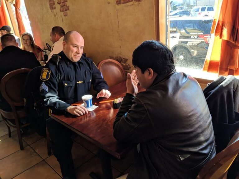 Lanzan programa “Café con un policía”