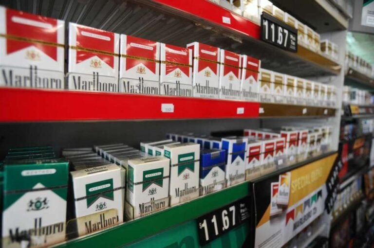 Ley que aumenta edad para comprar tabaco a la espera de firma de Gobernador