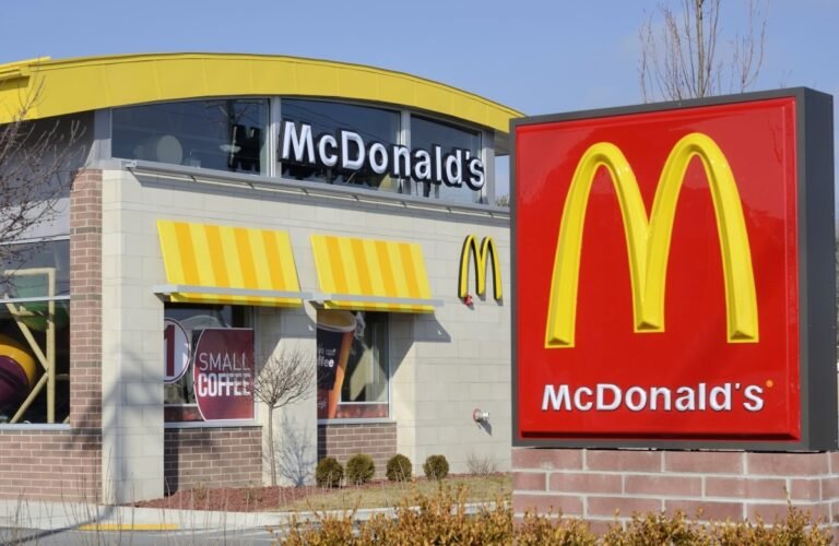 McDonald’s en la I-95 no logra desinfectar después que trabajadores dieron positivo por coronavirus