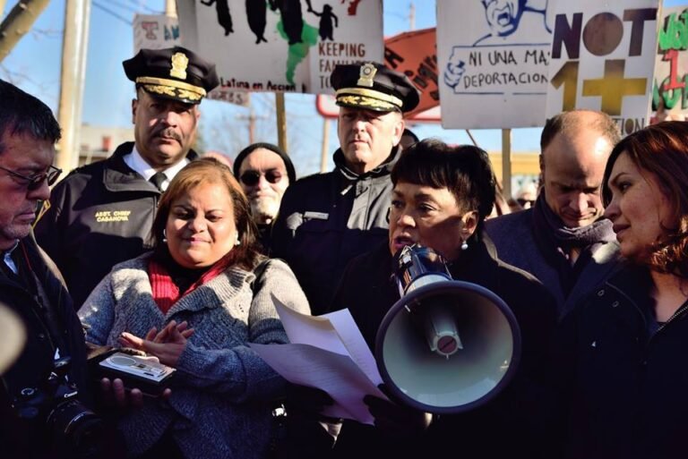 Organización busca que Ciudad mantenga compromiso de “santuario” para los inmigrantes