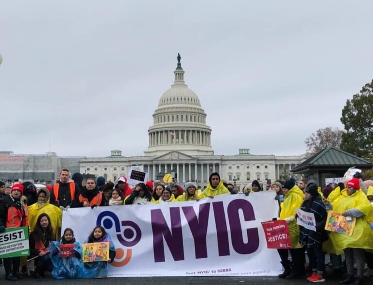 Organización insta a no dejar solos a inmigrantes