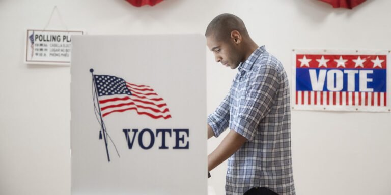 Participación electoral de los latinos señala un nuevo compromiso político