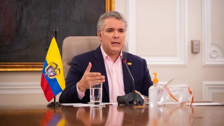 Duque aplaza el último día sin IVA en Colombia para contener la COVID-19