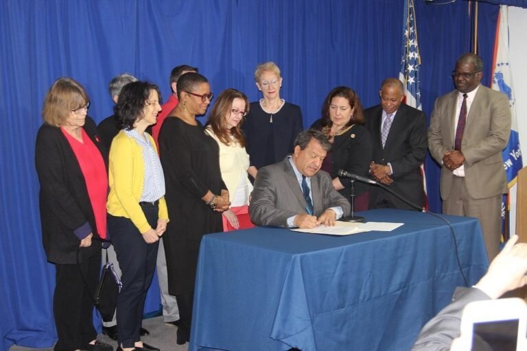 Publican guía sobre nueva ley de licencia para empleados víctimas de violencia doméstica