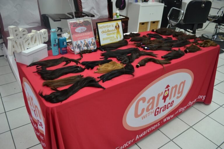 Recolectan cabello para donarlos a personas que han perdido el pelo por cáncer