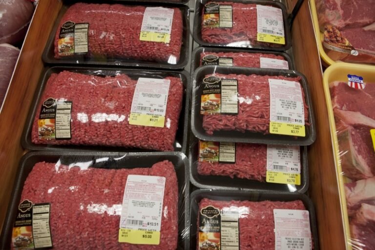 Retiran carne molida del mercado por posible contaminación por bacteria