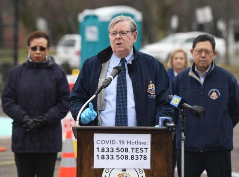 Stamford supera los mil casos de COVID-19