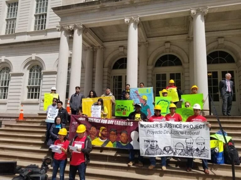 Trabajadores inmigrantes exigen mayor capacitación para jornaleros